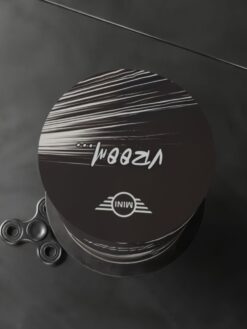 Vroom-23-Custom-Cake-ZA000090W-Picture2