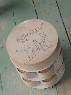 ZAG00071L.celebration.cake.and.cupcake.Fatherhood.series0000.top