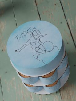ZAG00071N.celebration.cake.and.cupcake.Fatherhood.series0000.top